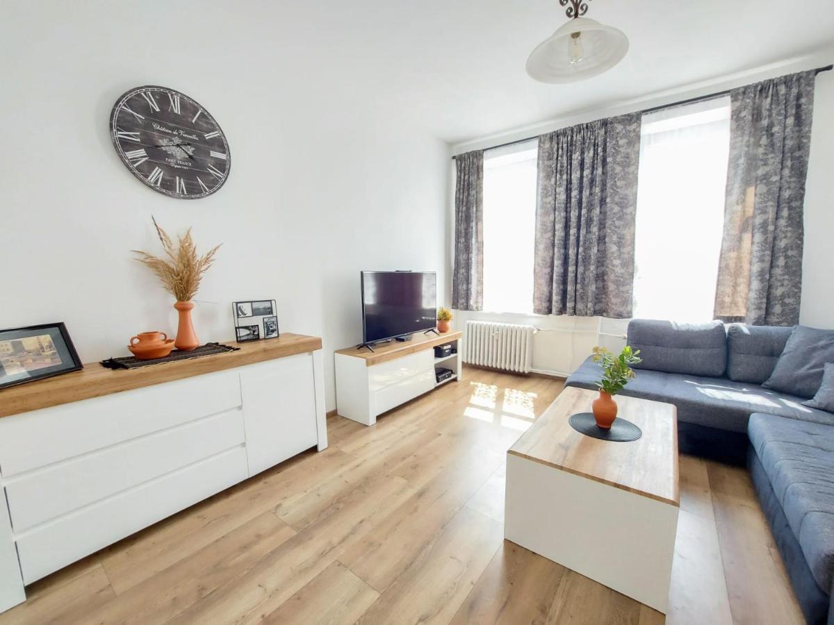 Ratusz Na 5 Apartment Jelenia Gora Exterior photo